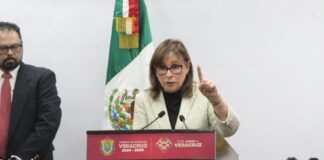 Trabajadores de Salud en Veracruz son atendidos; Gobierno revisa adeudos: Nahle