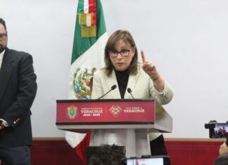 Trabajadores de Salud en Veracruz son atendidos; Gobierno revisa adeudos: Nahle