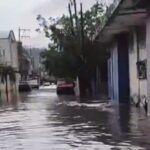 Pemex atiende presencia de trazas de aceite en Poza Rica y Coatzintla.