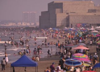 Familias destacan condiciones seguras y mar tranquilo en Veracruz–Boca del Río .