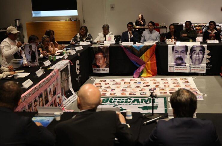 Volker Türk se reúne con víctimas por crisis de personas desaparecidas en México