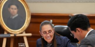 Sheinbaum y Trump sostienen llamada sobre seguridad y comercio.