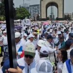 CNTE desafía operativo en el Centro Histórico y advierte: “Si no hay solución, no rueda el balón”