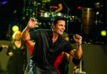 Chayanne enseña a sus “hijos” a celebrar a mamá con una divertida coreografía de “Torero”.