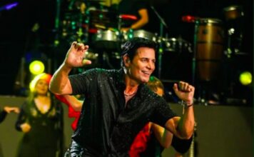 Chayanne enseña a sus “hijos” a celebrar a mamá con una divertida coreografía de “Torero”.