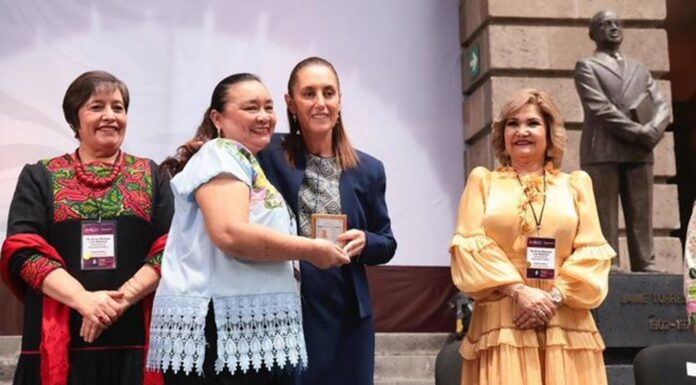 Presidenta Claudia Sheinbaum anuncia incremento salarial del 9% para las maestras y maestros de México