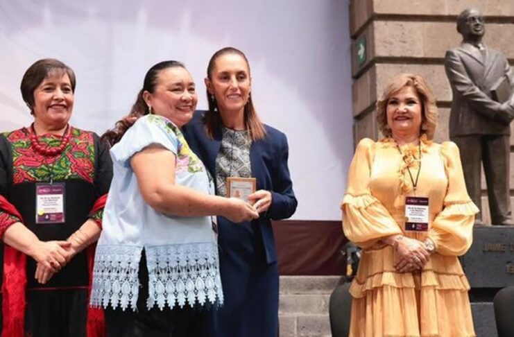 Presidenta Claudia Sheinbaum anuncia incremento salarial del 9% para las maestras y maestros de México