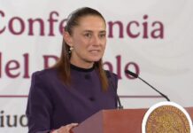 Sheinbaum descarta riesgos para México por entrega de exfuncionarios de Sinaloa a EU; rechaza señalamientos de “narcogobierno”