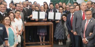 Presidenta anuncia acuerdo para que trabajadores del Estado ganen el salario medio del IMSS