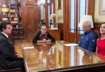 Claudia Sheinbaum anuncia relevo en la Dirección de PEMEX. Entra Juan Carlos Carpio