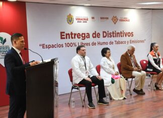Entrega Salud distintivos a espacios 100% libres de humo