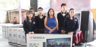 Transformando la Educación entrega más de mil pantallas a telesecundarias de la Región Capital