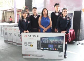 Transformando la Educación entrega más de mil pantallas a telesecundarias de la Región Capital