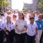 Rocío Nahle encabezó desfile de más de 68 mil trabajadores .