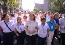 Rocío Nahle encabezó desfile de más de 68 mil trabajadores .