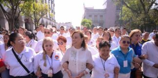 Rocío Nahle encabezó desfile de más de 68 mil trabajadores .