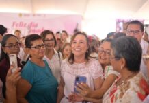 Ser madre es una entrega para toda la vida: Rocío Nahle.