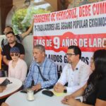 Extrabajadores del extinto Seguro Popular denuncian nueve años de incumplimiento en pago de laudos.