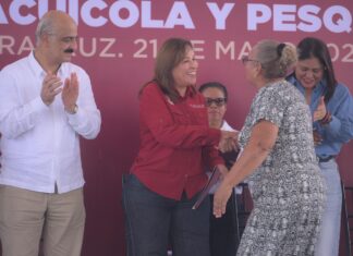Cumple Rocío Nahle con pescadores; inicia entrega de apoyos a más de 20 mil productores.