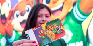 La ola mundialista llegó al Aquarium con boleto conmemorativo.