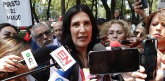 Kenia López Rabadán llama a definir postura frente al crimen organizado.