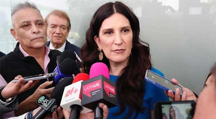 Diputados de Chihuahua promueven solicitud de juicio político contra Maru Campos