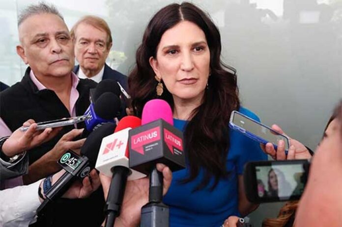 Kenia Lopez Rabadan 25.05