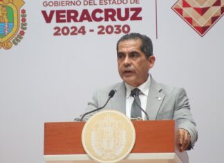 Revisarán 80 mil concesiones para ordenar y modernizar el transporte público en Veracruz.