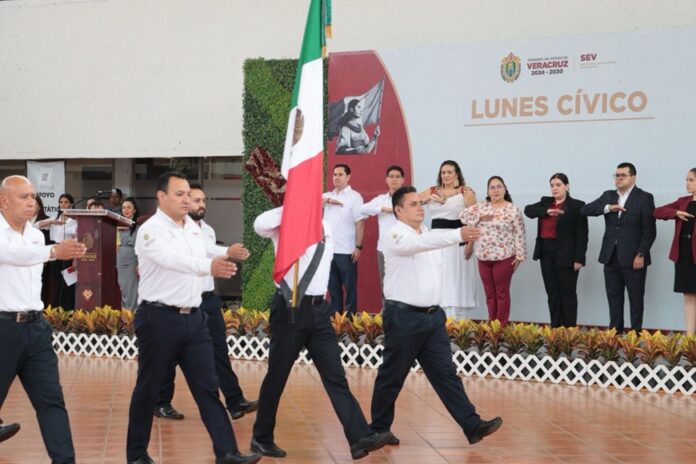 Lunes civico Veracruz