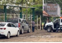 Carroza funeraria transportaba cuerpos desmembrados; SSP los detiene
