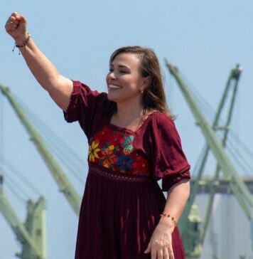 #EN VIVO @rocionahle Honestidad, Resultados, Amor al Pueblo y a la Patria. Veracruz, Veracruz.
