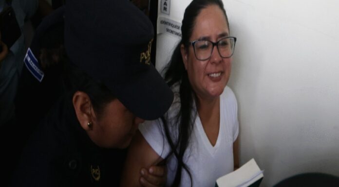 El Salvador: Tras un año de detención y violaciones de sus derechos, autoridades deben liberar de inmediato a Ruth López