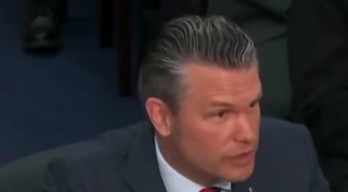 “Actúen o actuaremos”: Pete Hegseth presiona a México para combatir al narco.