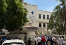 Explosión en laboratorio de la UV deja cinco lesionados y provoca evacuación en Veracruz