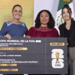 De las montañas de Zongolica al Mundial 2026: Yolett, joven indígena veracruzana recibe de Sheinbaum boleto para inauguración del Mundial