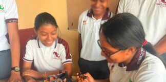 Equipo de Robótica del CECyTEV 19 Coatzacoalcos competirá en la Copa Nacional FutBotMX