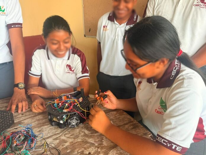 CECYTEV Coatzacoalcos, Robotica