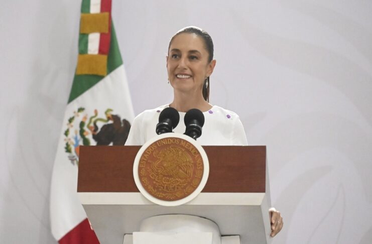 Presidenta anuncia inversión histórica de 190 mil mdp en Veracruz para recuperación de la petroquímica, obras carreteras, de agua y salud