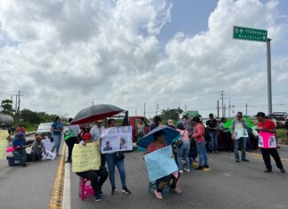 Familiares exigen la liberación de cuatro policías detenidos por caso Roxana Guzmán; piden intervención de la Gobernadora