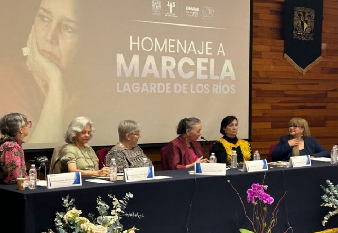 Marcela lagarde homenaje UNAM