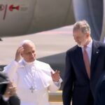 Falla mecánica retrasa regreso de León XIV a Roma; Felipe VI facilita avión oficial para concluir visita a España