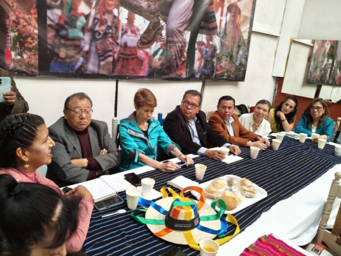 Periodistas conmemoran el 7 de junio