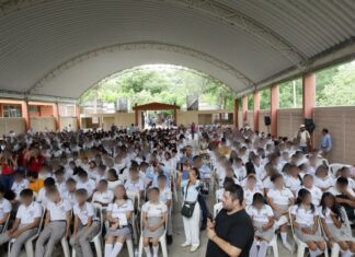 Estudiantes y familias participan en acciones de prevención de la violencia y el delito