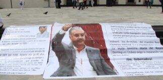 Maestros jubilados acusan abandono sindical; viuda responsabiliza a dirigente por falta de atención a invalidez de docente fallecido.
