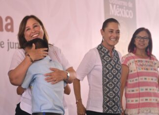 Que ningún niño ni niña se quede sin ir a la escuela: Rocío Nahle respalda entrega de becas Rita Cetina