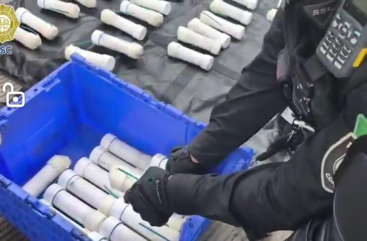 Autoridades hallan 59 artefactos explosivos en autobús de normalistas que viajaban para apoyar a la CNTE en CDMX