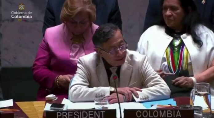 Suspenden provisionalmente a Gustavo Petro como presidente por presunta intervención electoral.