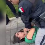 #Video: Policía de San Andrés Cholula es exhibida violentando a una madre frente a sus aterrorizados hijos.