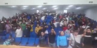 CNTE mantiene la huelga nacional y prolongan la jornada de protesta.