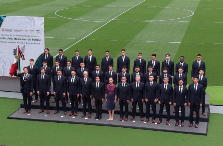 Presidenta Claudia Sheinbaum abandera a la Selección Nacional de México que participará en la Copa Mundial de la FIFA 2026